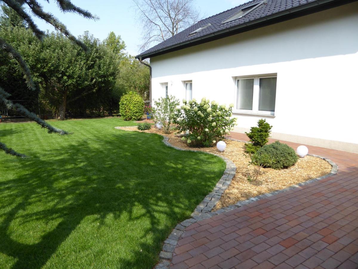 Ferienhaus Zwischen Den Seen Sedlitz Luaran gambar